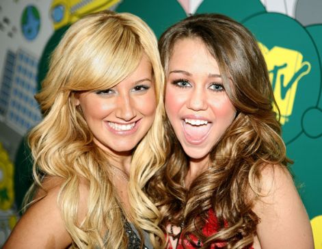 ashley_tisdale__miley_cyrus.jpg